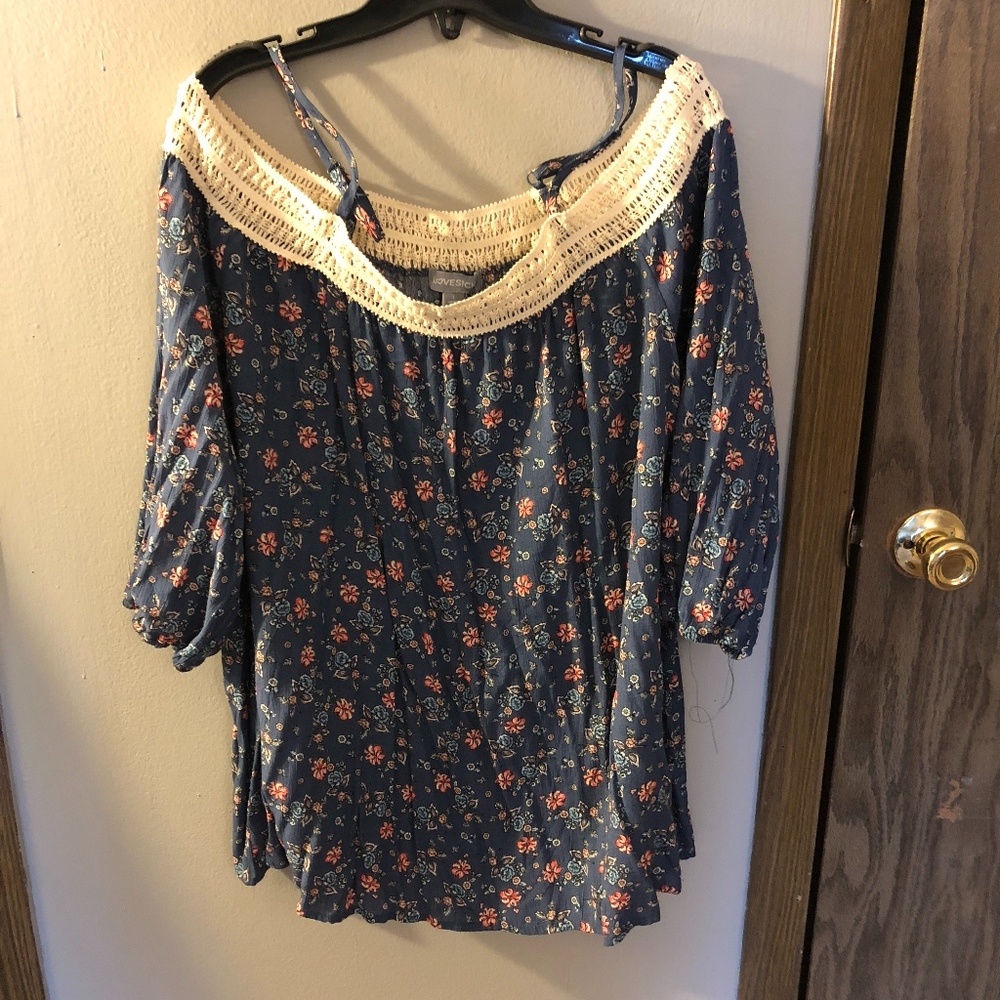 Lovesick off the shoulder top (Size 3)